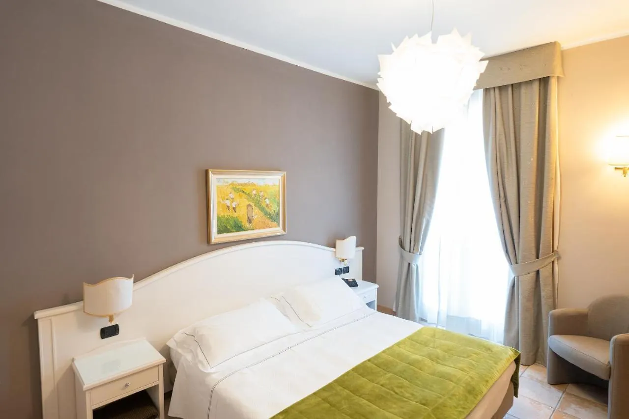 Hotel Ligure Alassio 4*,  Italien
